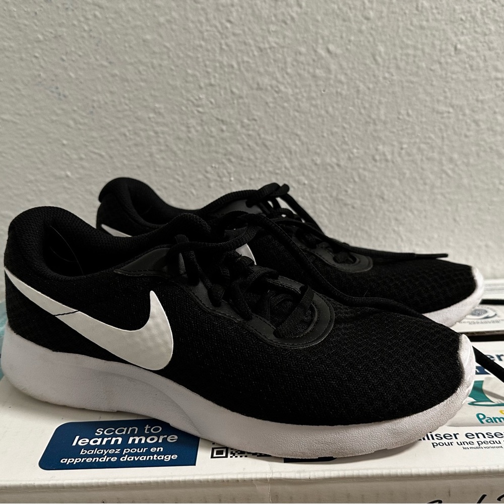 Women’s Nike Tanjun 7.5